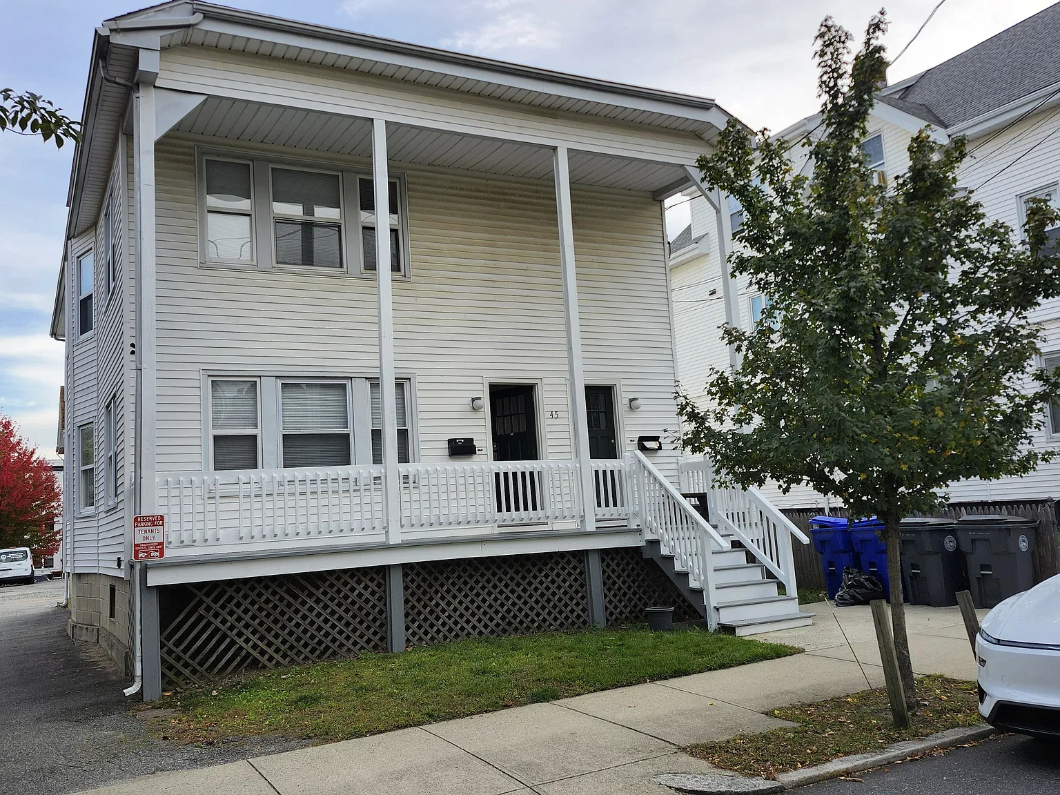 45 E George St — Photo 1
