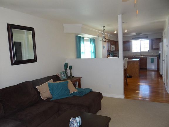 5th image of 1128 Windsor Park Dr
