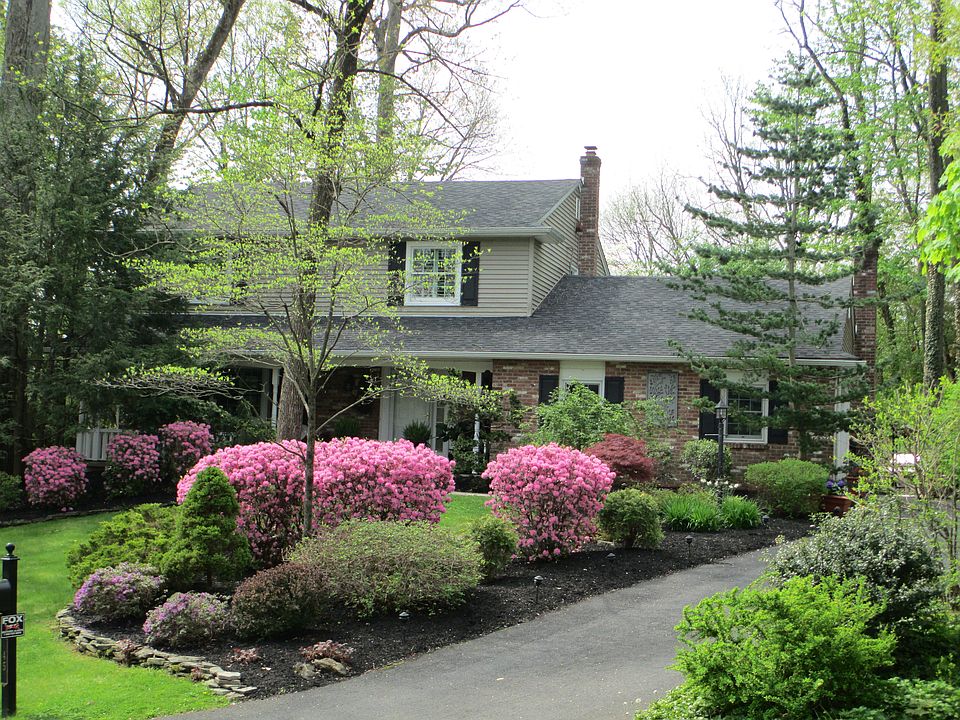 1st image of 45 Applewood Dr