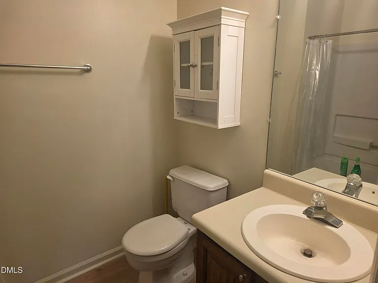 6550 Thetford Ct — Photo 8