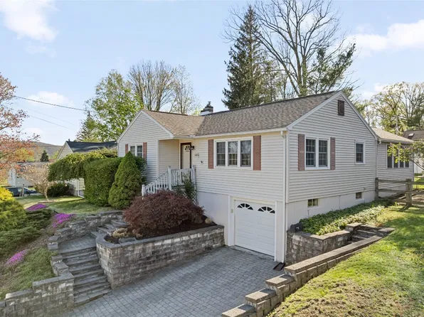 405 Beckwith Ave, Endwell, NY 13760