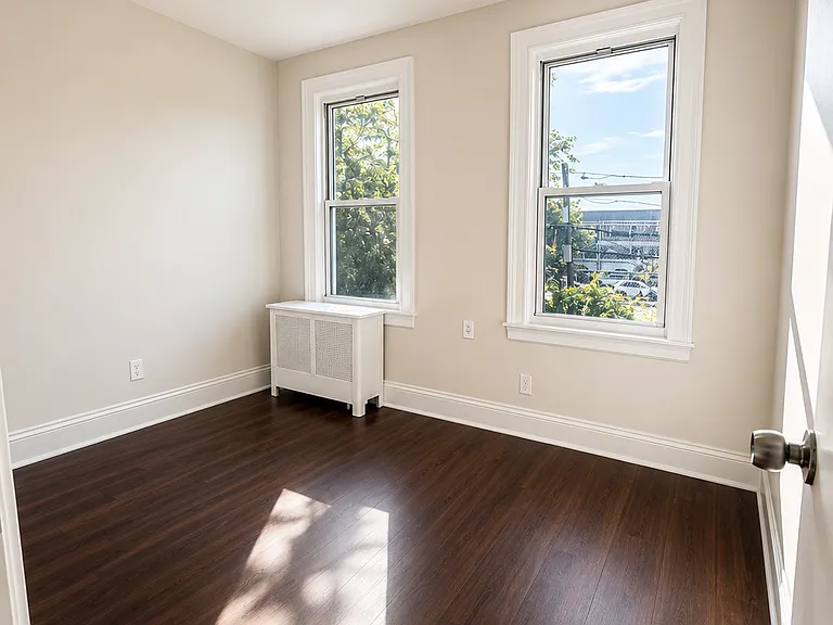 22-36 41st St #2R — Photo 6
