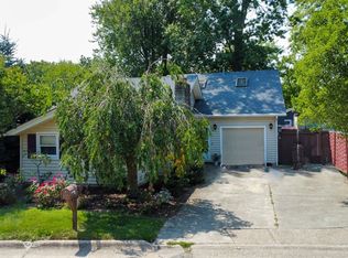 828 Road To Happiness, Vermilion, OH 44089