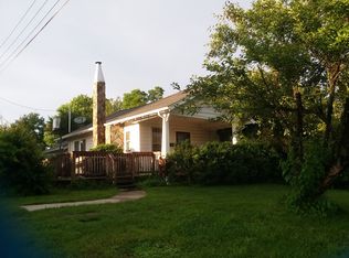 634 E Haymore St, Mount Airy, NC 27030