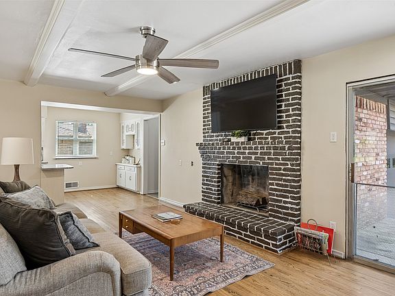 5th image of 8049 Woodhue Rd