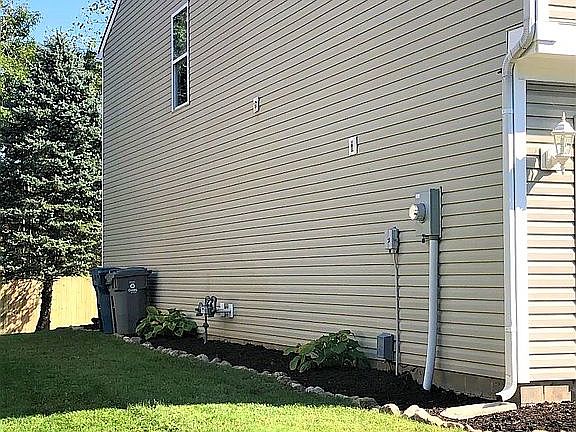 3rd image of 16658 Aulton Dr