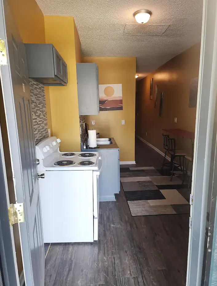 412 North Montgomery Street, Unit 102 — Photo 2