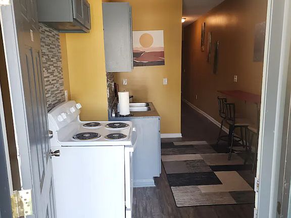 2nd image of 412 N Montgomery St APT 102