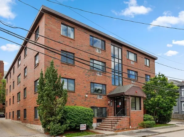 41 Walnut St Unit 21, Waltham, MA 02453