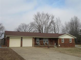 60 Locust St, Hanson, KY 42413