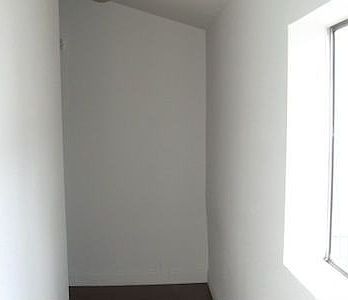 2nd image of 4633 Prospect Ave