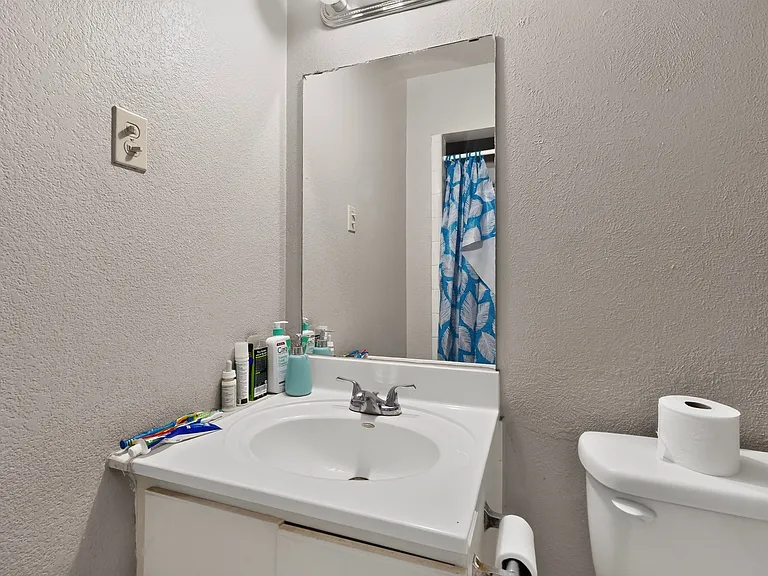 1514 Douglas Dr — Photo 33