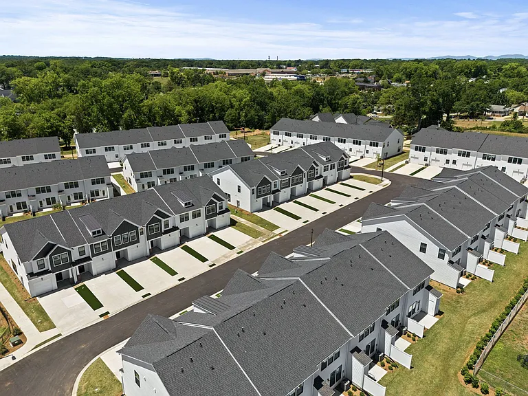 Northside Townhomes — Photo 29
