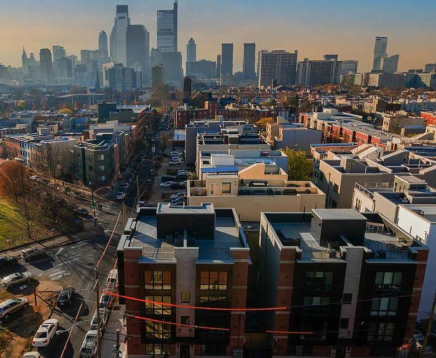 Birdview of the beautiful neighborhood to the center city.