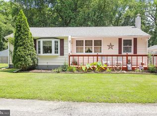 15 Williams Dr, Pennsville, NJ