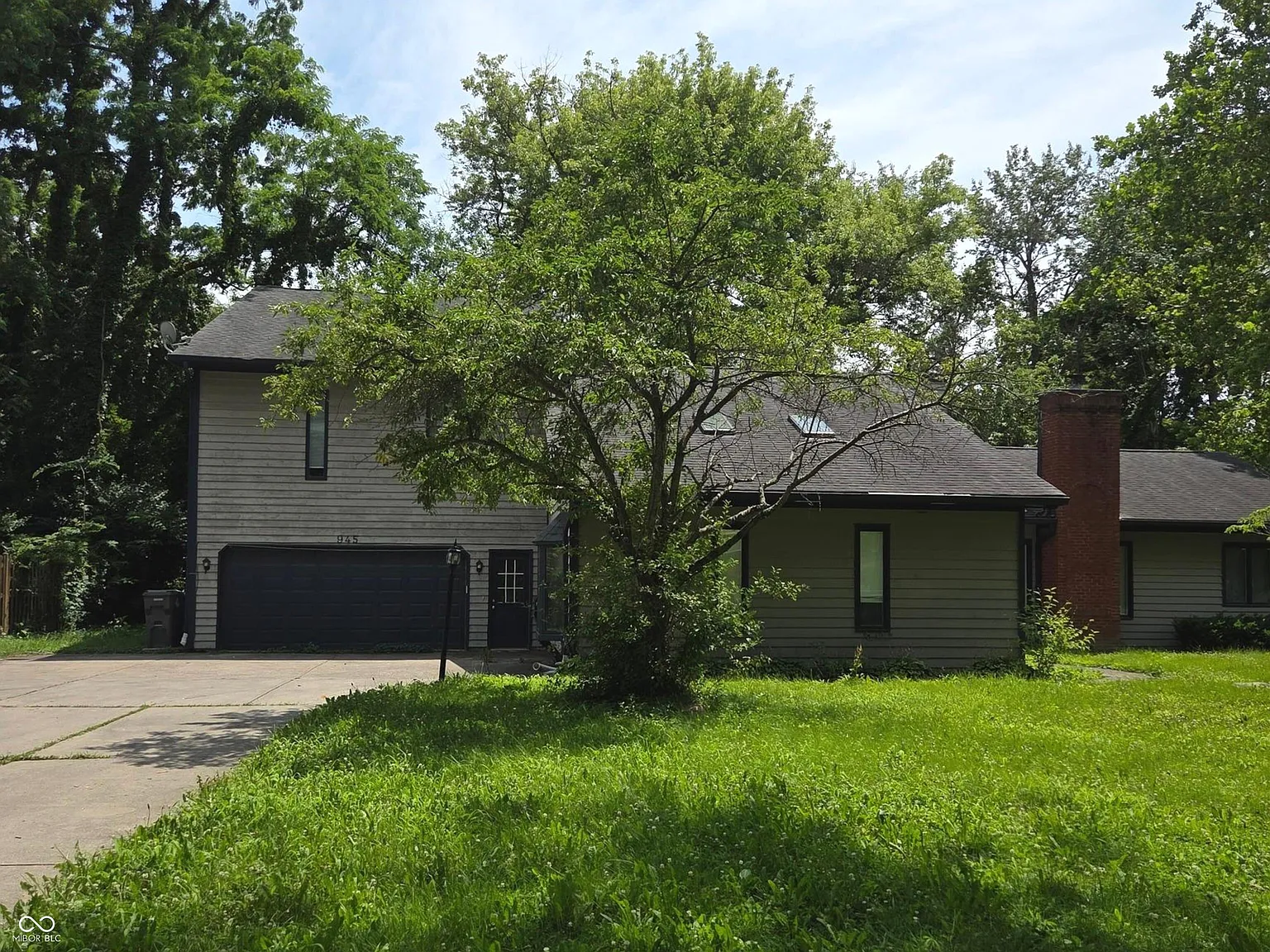 3 bed, 2.5 bath, 2128 sqft, $2,250 — Photo 2