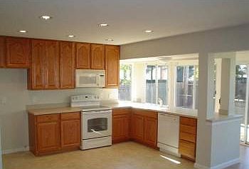 5th image of 2025 Dover Ave