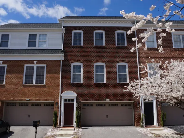 3827 Greenway Dr SW, Roanoke, VA 24018