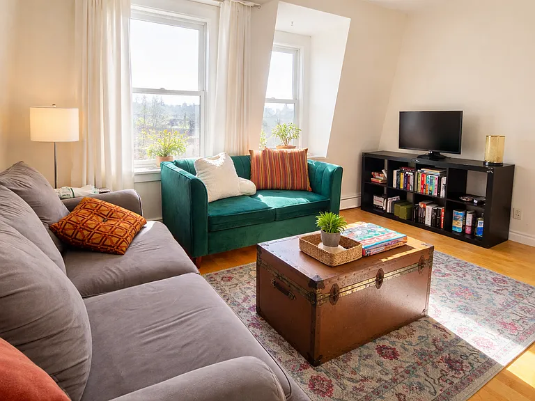 18 Belmont St #3 — Photo 1
