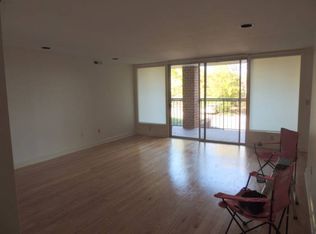 620 Airport Rd APT 302, Chapel Hill, NC 27514