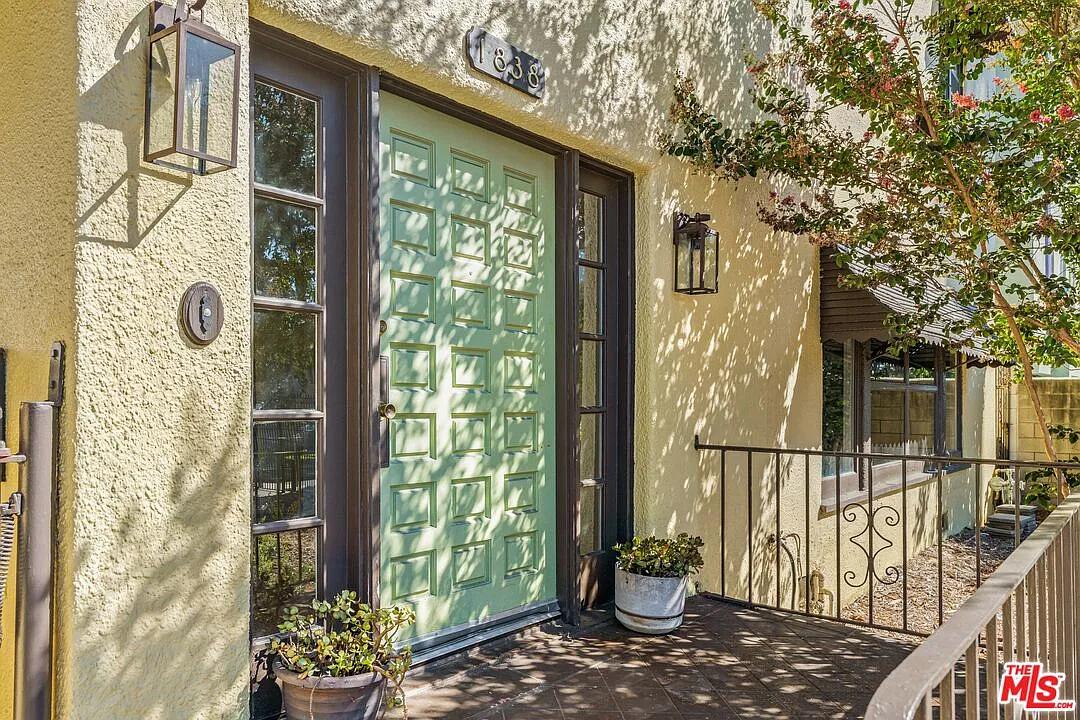 4 bed, 3.0 bath, 2696 sqft, $6,250 — Photo 3