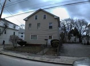 542 Plainfield St, Providence, RI 02909