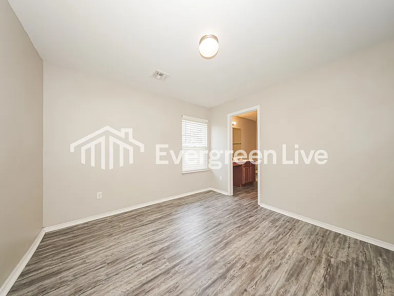 1850 Bliss Cir — Photo 11