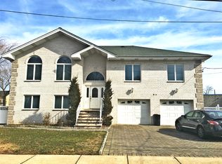 60 Paroubek St, Little Ferry, NJ 07643