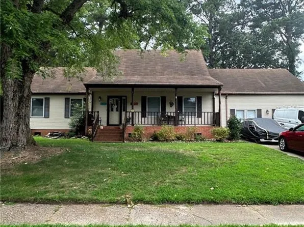 2012 Ames Ct, Chesapeake, VA 23321