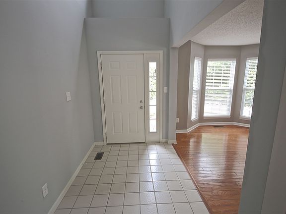 5th image of 2272 S Olde Mill Dr
