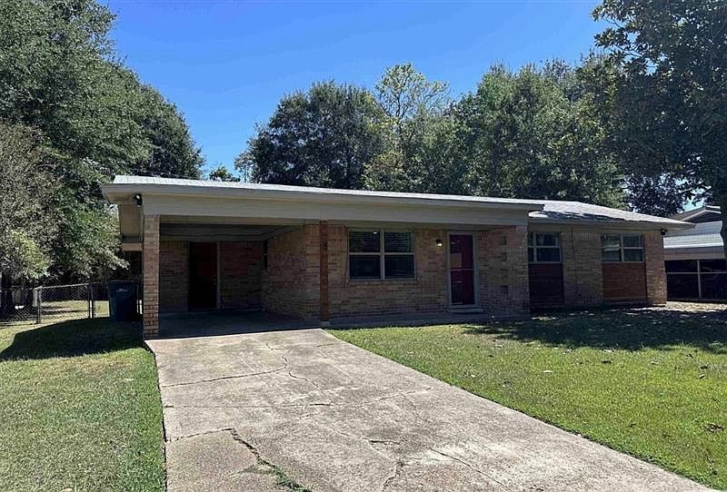 1st image of 8 N Watlington Dr