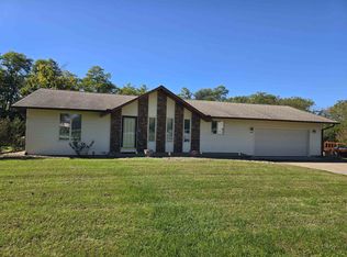 700 N Haven Dr, Carthage, IL 62321