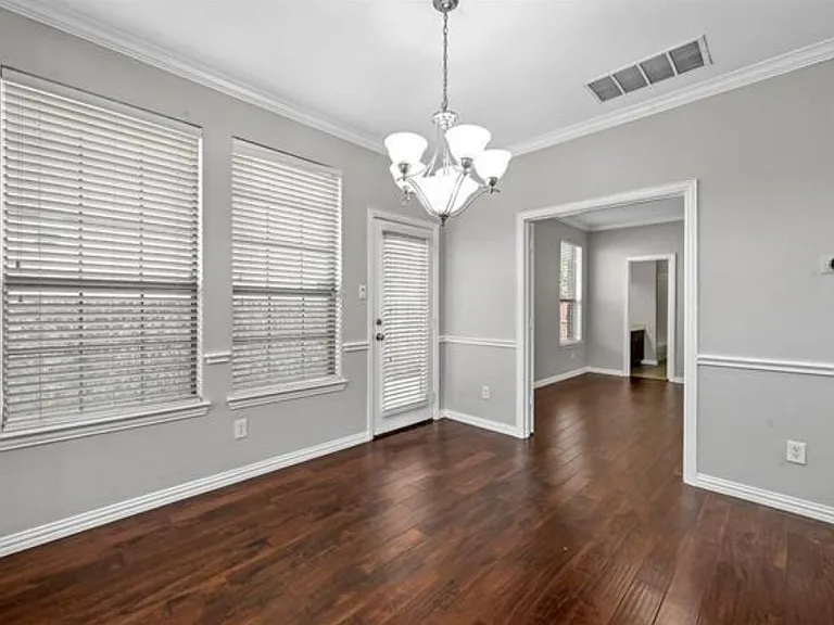 2124 Broadstone Dr — Photo 10