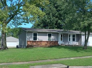 3 Holly Ct, O'Fallon, MO 63366