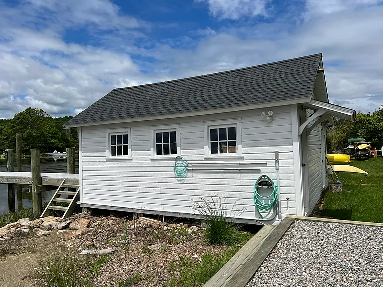 61 Old Black Point Rd — Photo 23