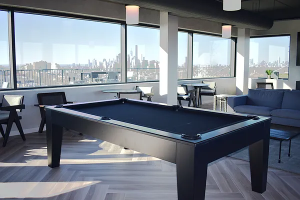 Rented by MNS | media 30