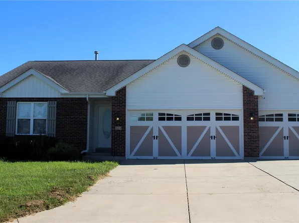 224 Trotters Point Dr, Wright City, MO 63390