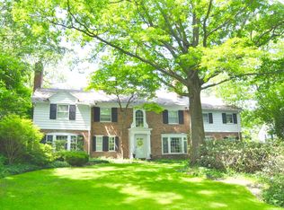 2724 Landon Rd, Shaker Heights, OH 44122