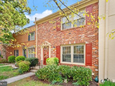 6026 Queenston St, Springfield, VA, 22152