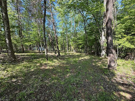 5th image of 618 Crystal Cove Ln