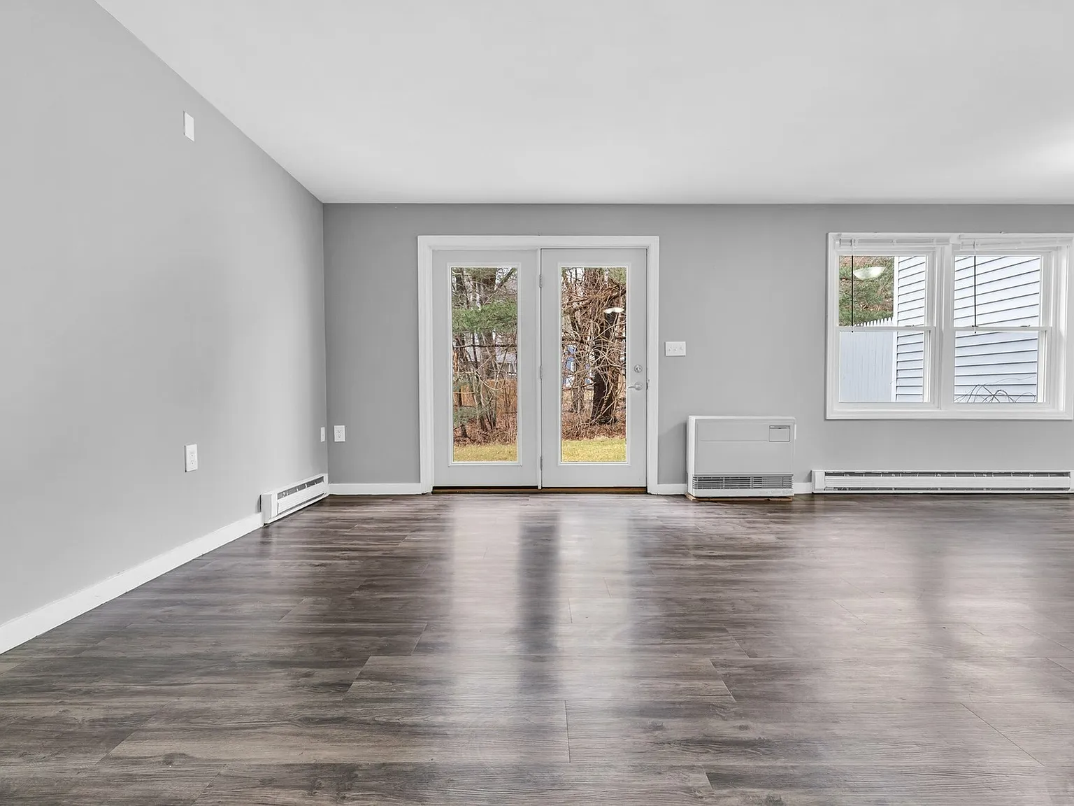 Tamarlane Apartments — Photo 3