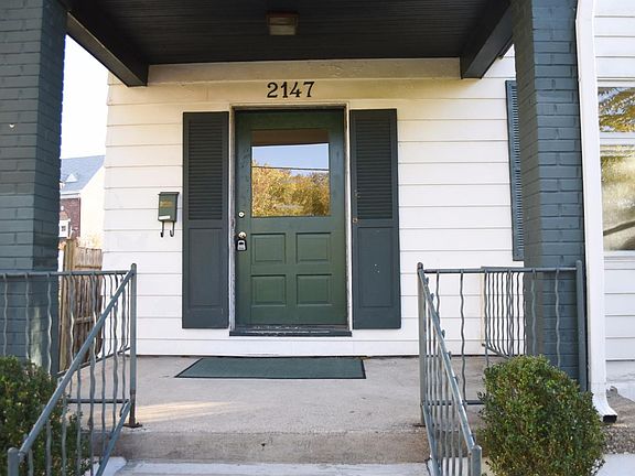 2nd image of 2147 Lawn Ave