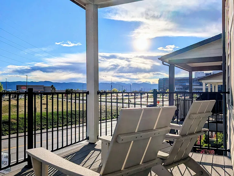 South facing balcony with views of the mountains