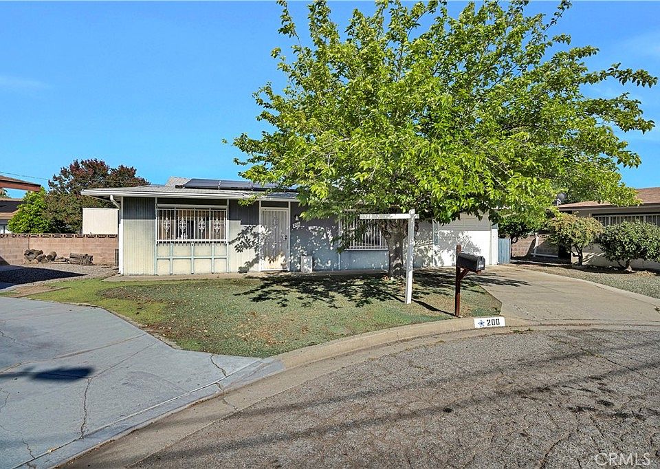 1st image of 200 W Vivian Ln