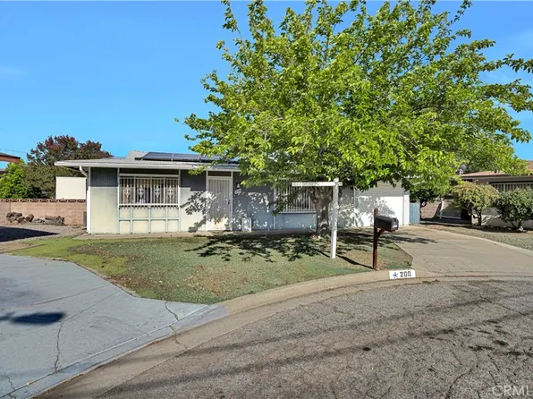 200 W Vivian Ln, Hemet, CA 92543