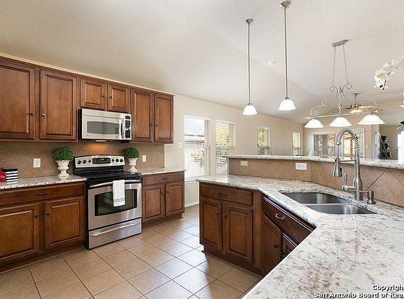 4th image of 5511 Southern Oaks