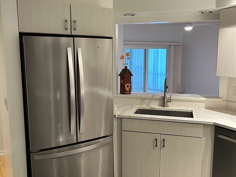 6645 Pineview Ter — Photo 16