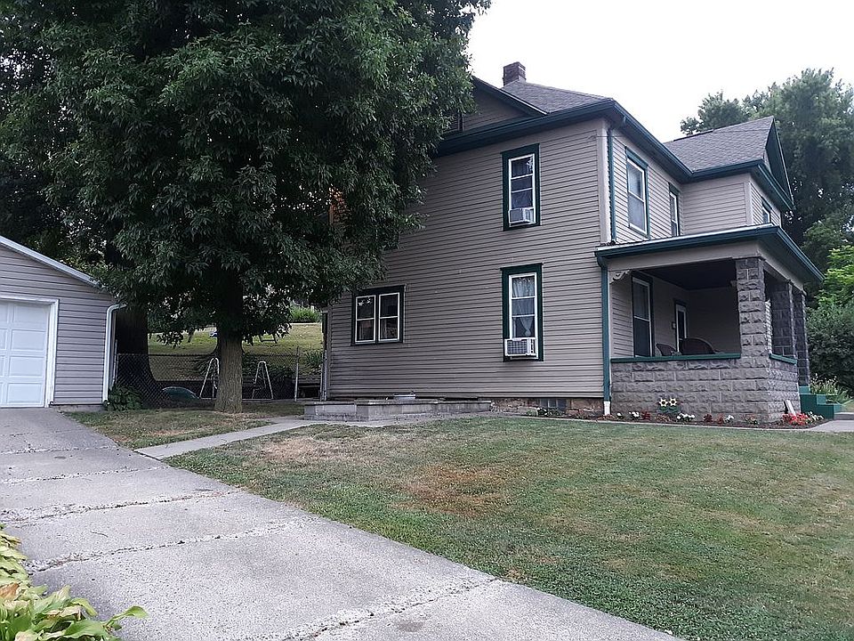 1st image of 211 N 7th St