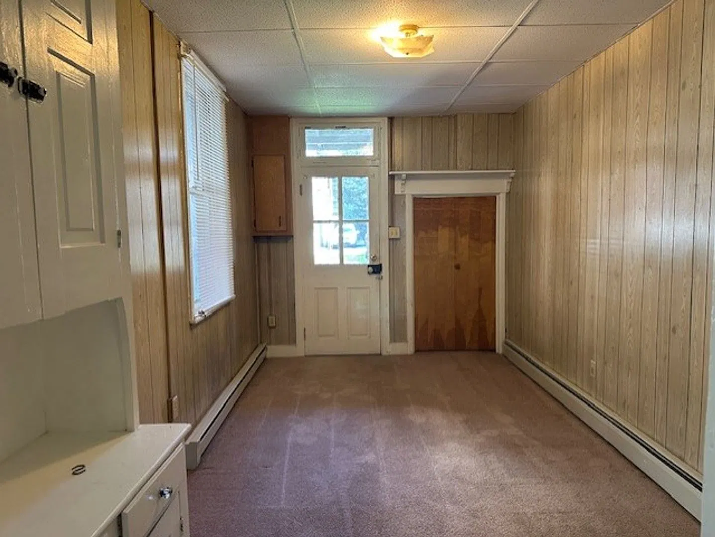 This one-bedroom, one-bathroom 1st floor apartment in Newport, PA offers practical, comfortable l... — Photo 2
