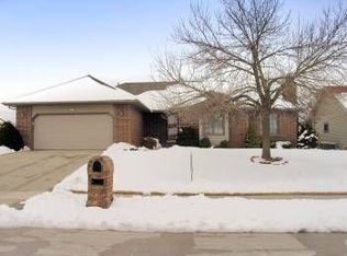 2300 S Suprema Ave, Springfield, MO 65807